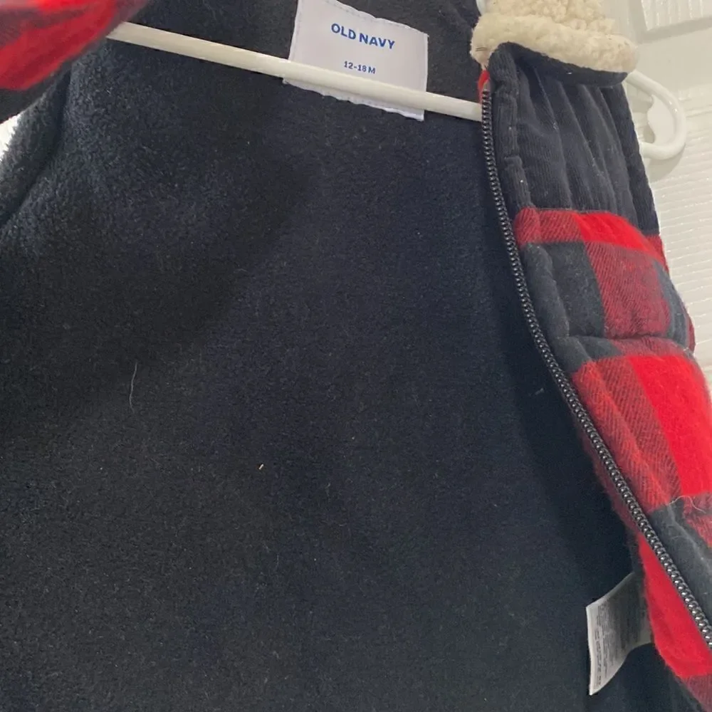Old Navy Boys Plaid Vest(Size 12-18months)